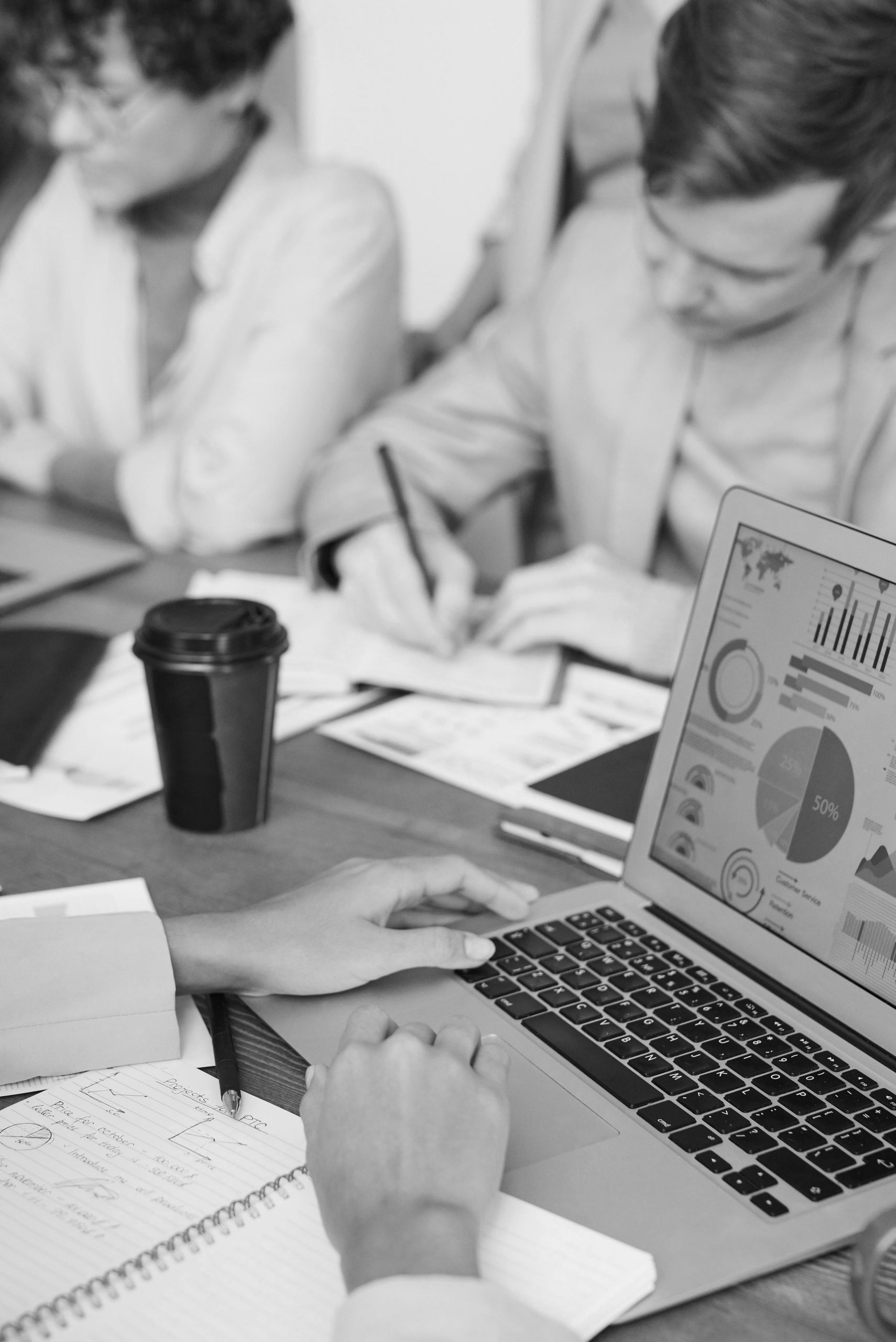 pexels fauxels 3183185